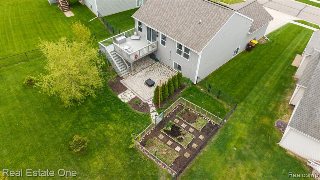3513 Amber Oaks Drive, Howell, MI 48855 — Photo 37