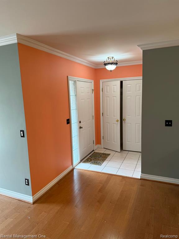 5709 HAMPSHIRE Lane, Ypsilanti, MI 48197 — Photo 3