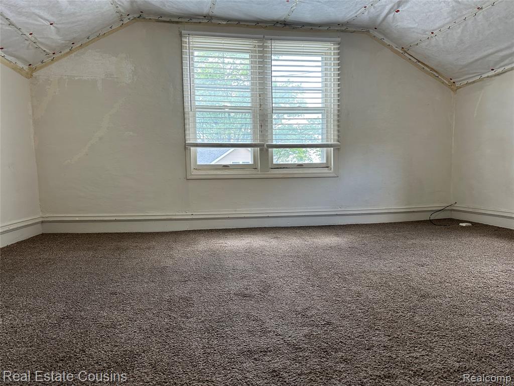 105 S Pine Street, Fenton, MI 48430 — Photo 16