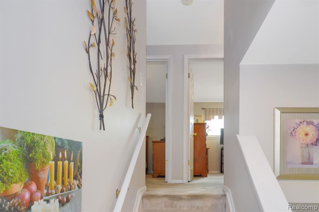 9037 N HUBBARD Street, Livonia, MI 48150 — Photo 16