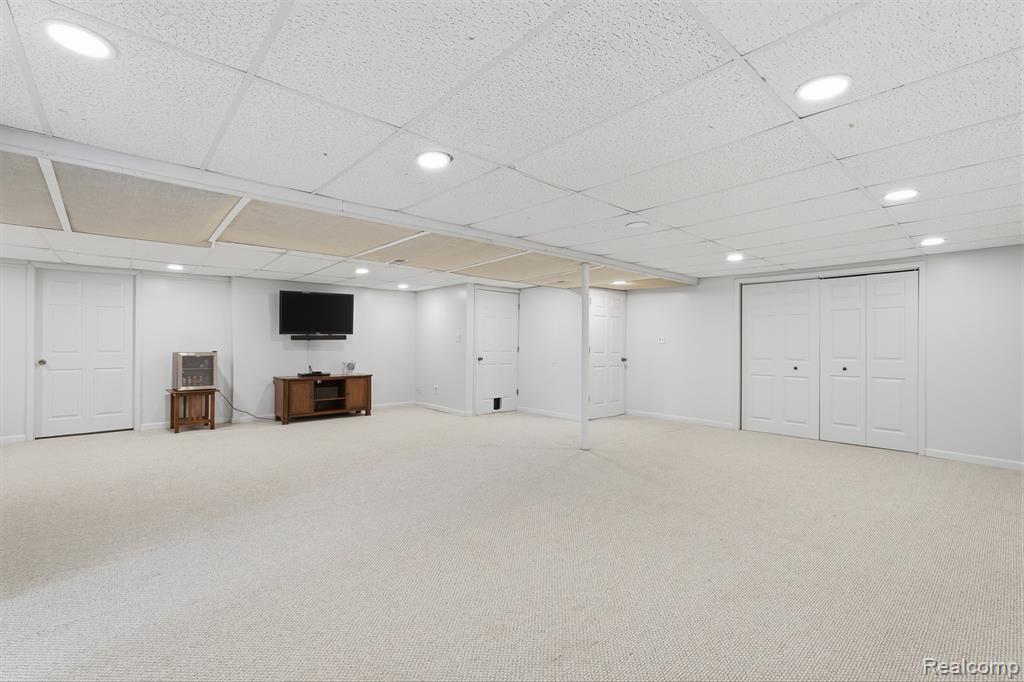 4325 Kellie Court, Howell, MI 48855 — Photo 21