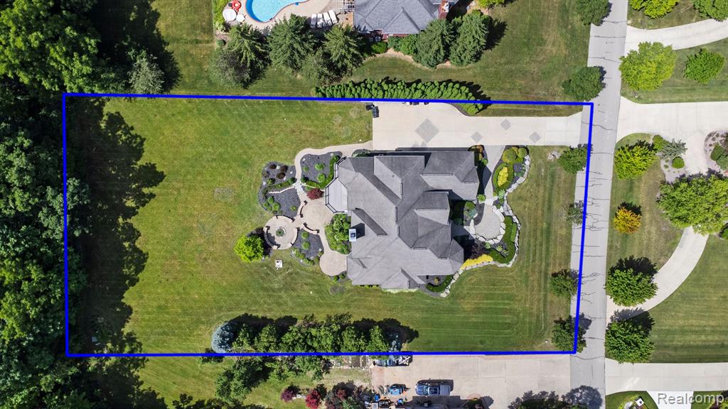 8151 ROLLING MEADOWS Drive, Canton, MI 48187 — Photo 21
