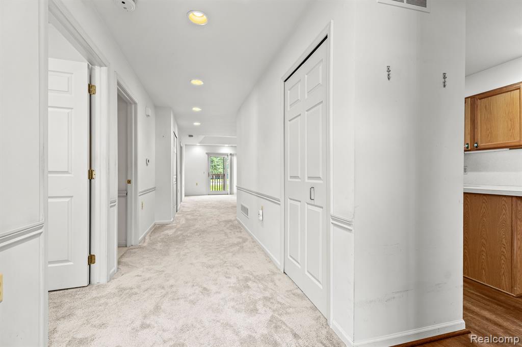 21370 MULBERRY Court, 57, Farmington Hills, MI 48336 — Photo 5
