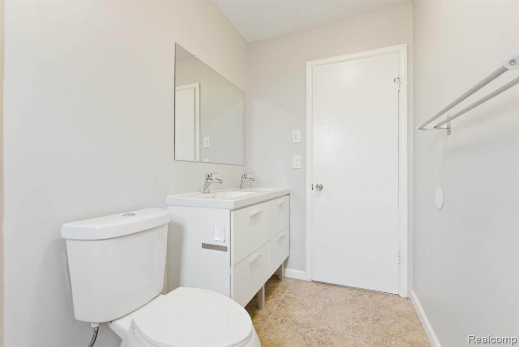 57 W Elmwood Avenue, Clawson, MI — Photo 17