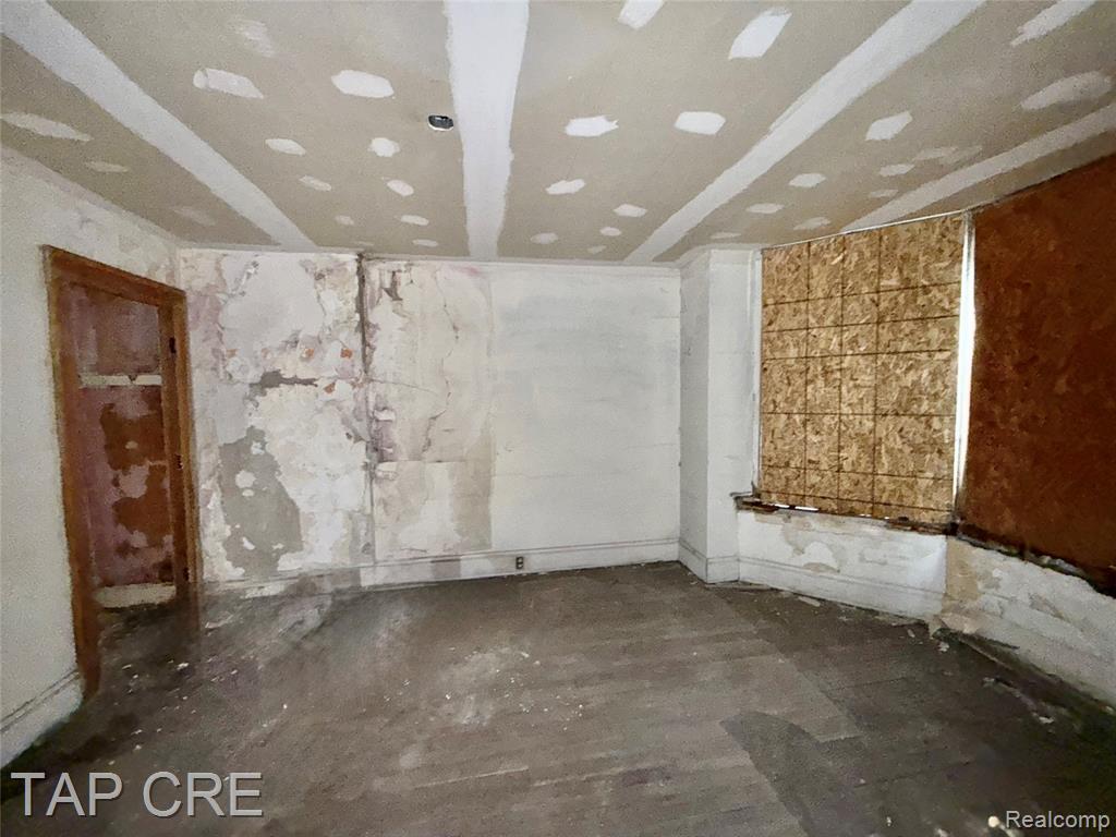 1092 E Grand Boulevard, Detroit, MI 48207 — Photo 11