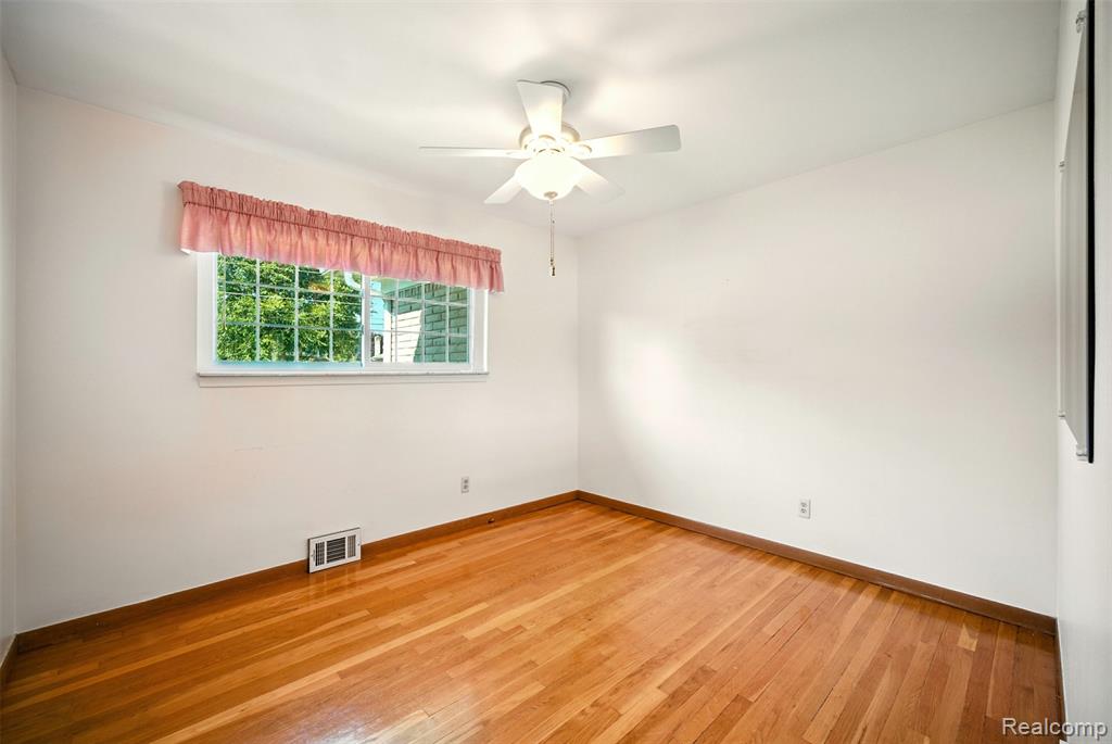 53626 Debra Drive, Shelby Twp, MI 48316 — Photo 21