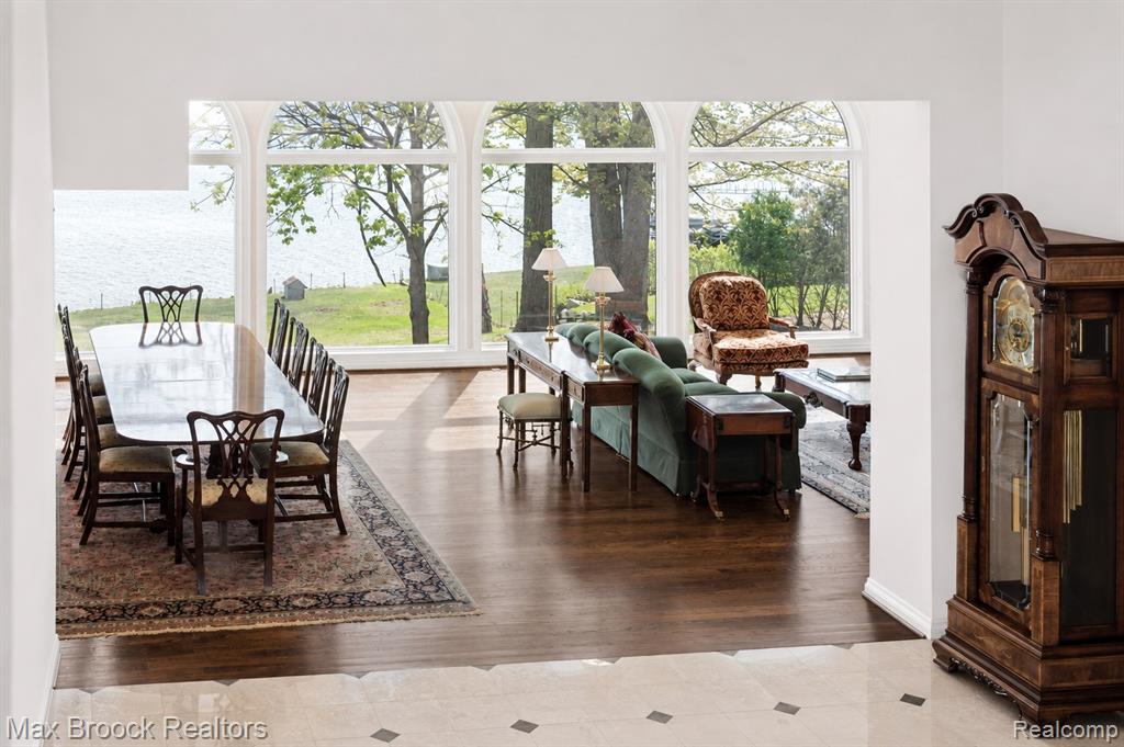 1832 Long Lake Shore Drive, Bloomfield Hills, MI 48302 — Photo 32