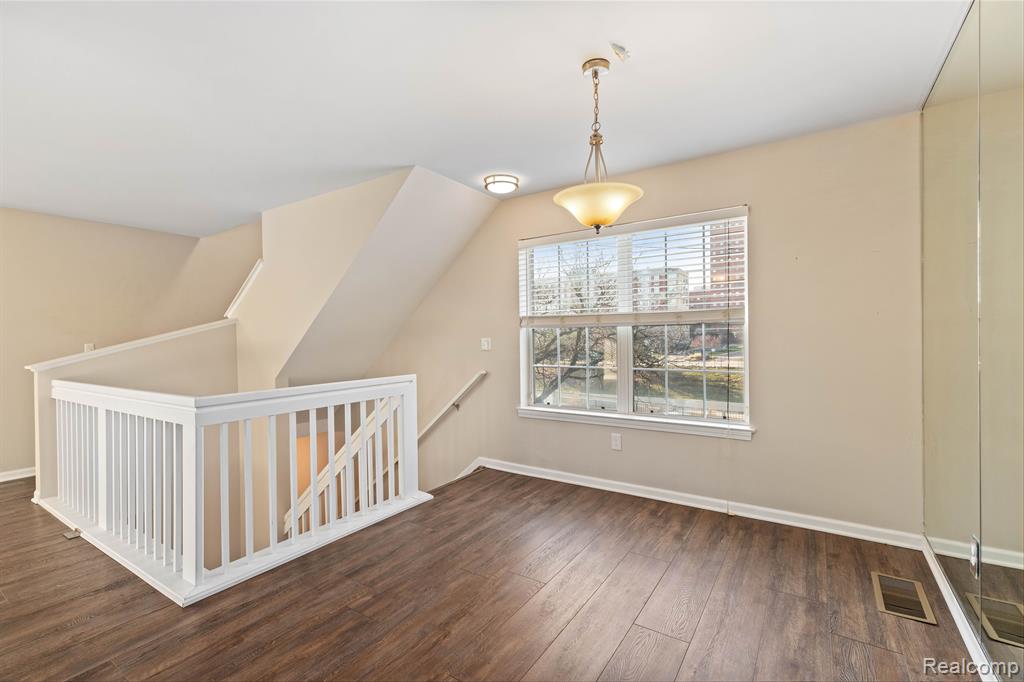 890 Lothrop Road, Detroit, MI 48202 — Photo 4