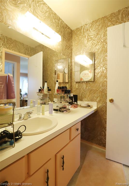 1184 Normandy Terrace Drive, Flint, MI 48532 — Photo 11
