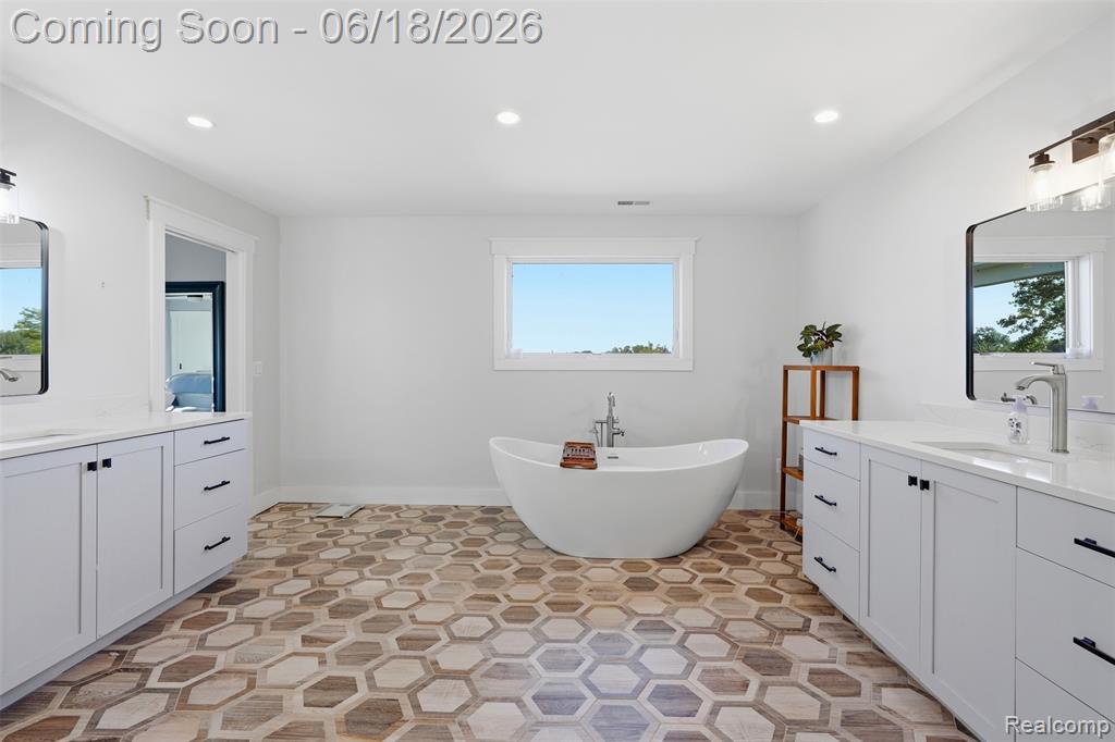 31100 S River Road, Harrison Township, MI — Photo 52