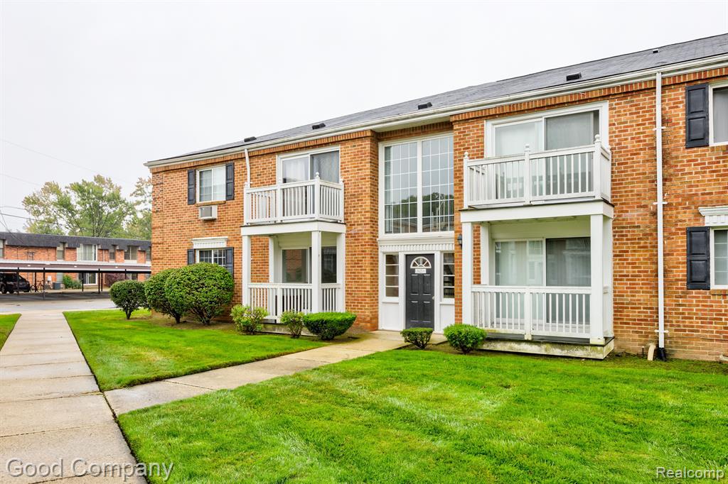 2425 TORQUAY Avenue, 102A, Royal Oak, MI 48073 — Photo 19