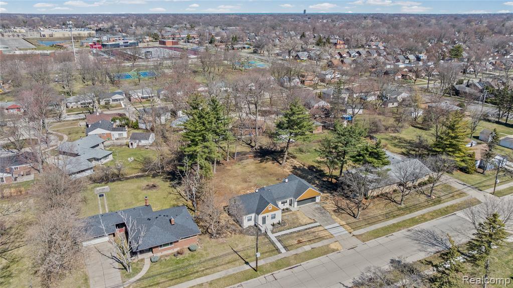 19133 Huntington Avenue, Harper Woods, MI 48225 — Photo 49