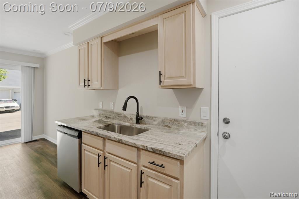 47078 Auburn Court, Utica, MI 48317 — Photo 10