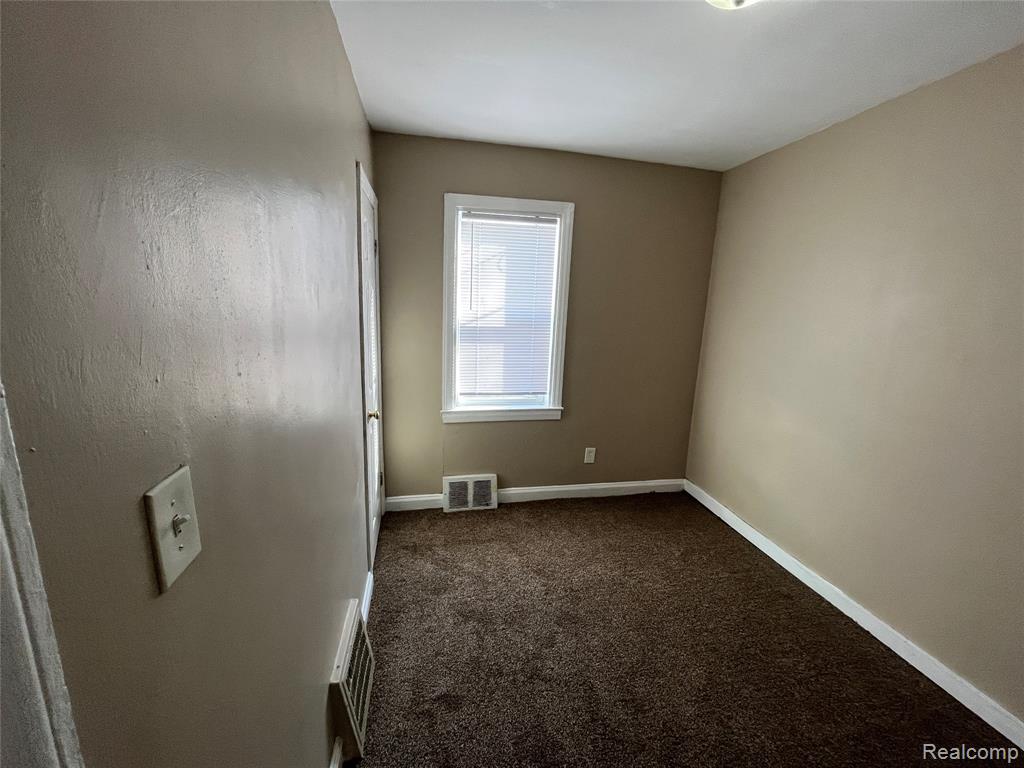 7552 WESTMINSTER Avenue, Warren, MI 48091 — Photo 13