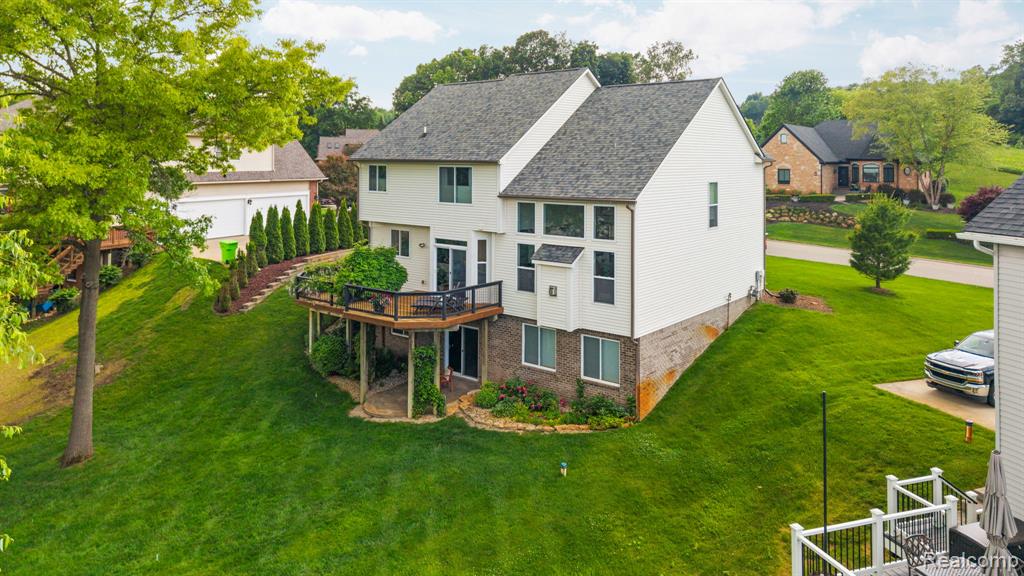 613 Olivia Drive, Milford, MI 48381 — Photo 3