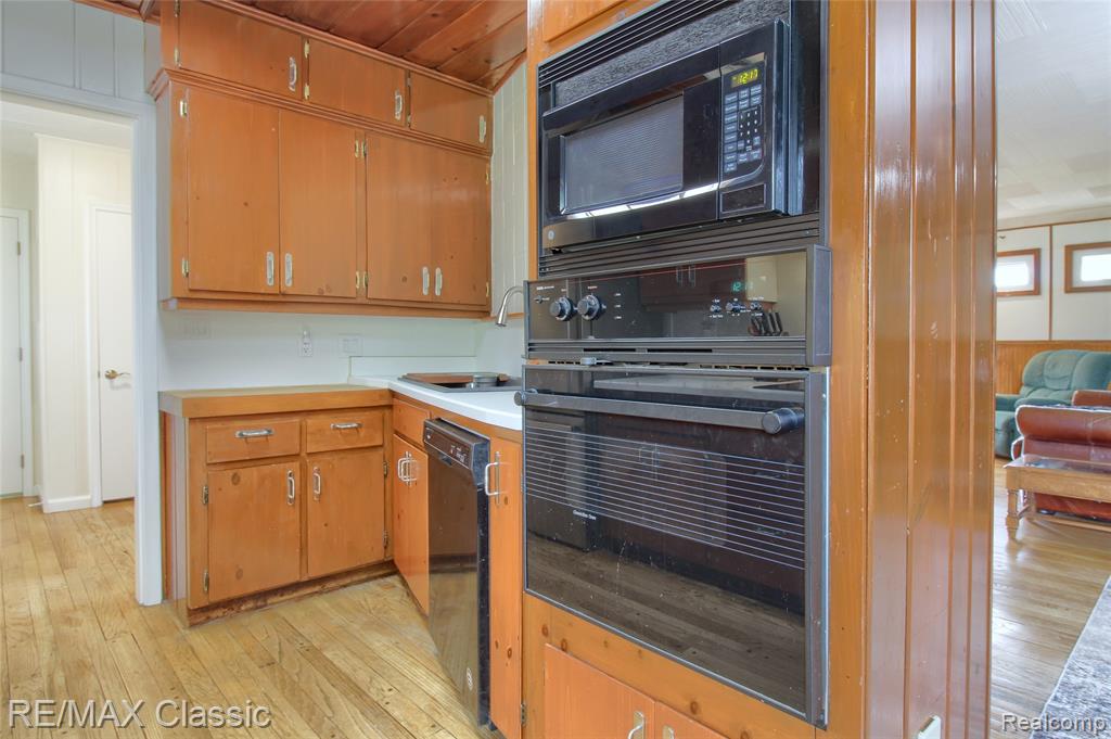 10268 7 Mile Road, Northville, MI 48167 — Photo 10