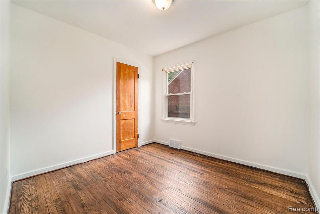 6340 WOODMONT Avenue, Detroit, MI 48228 — Photo 13
