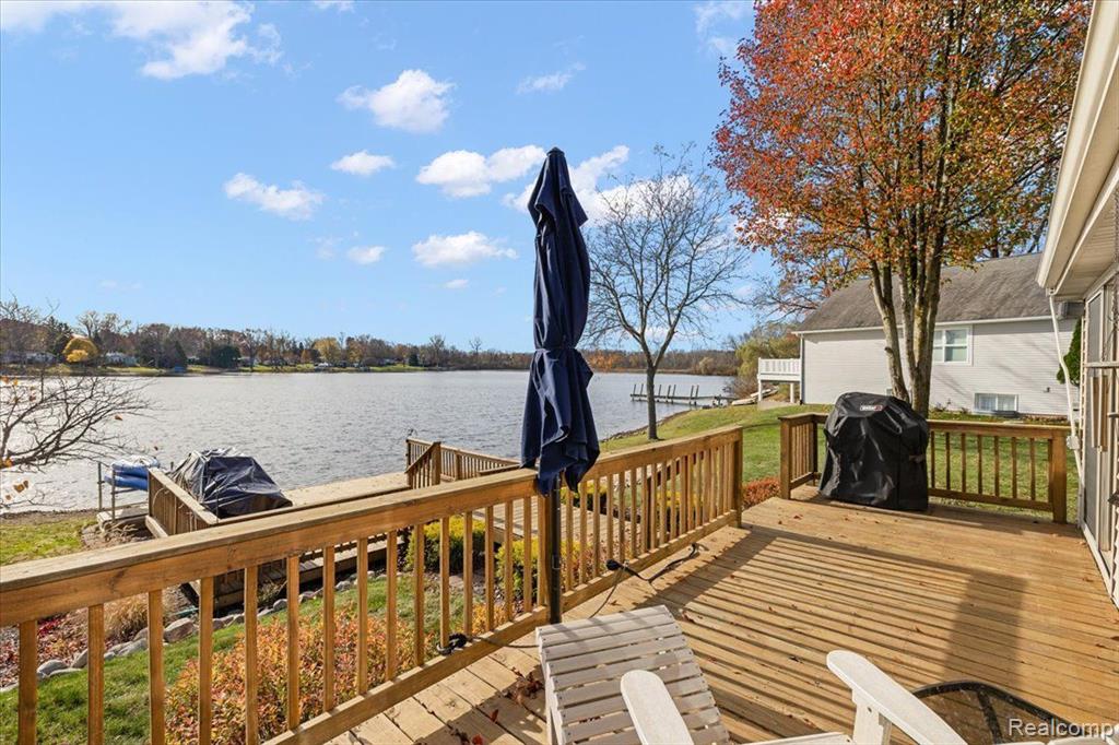 6738 GRAND BEACH Drive, Brighton, MI 48114 — Photo 9
