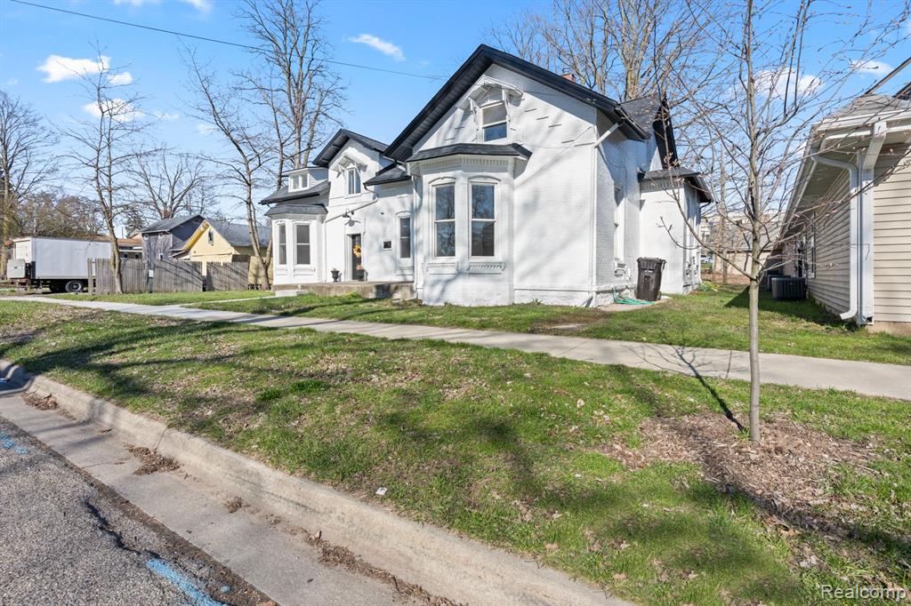 9 S WEST Street, Hillsdale, MI 49242 — Photo 6