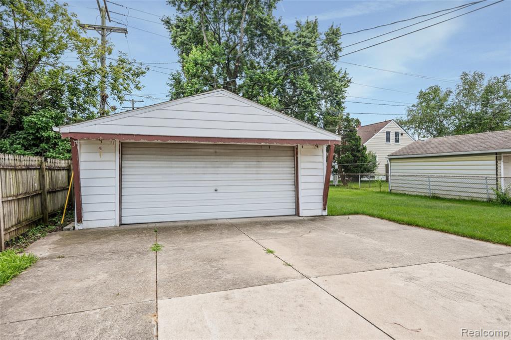 15738 Frazho Road, Roseville, MI 48066 — Photo 20