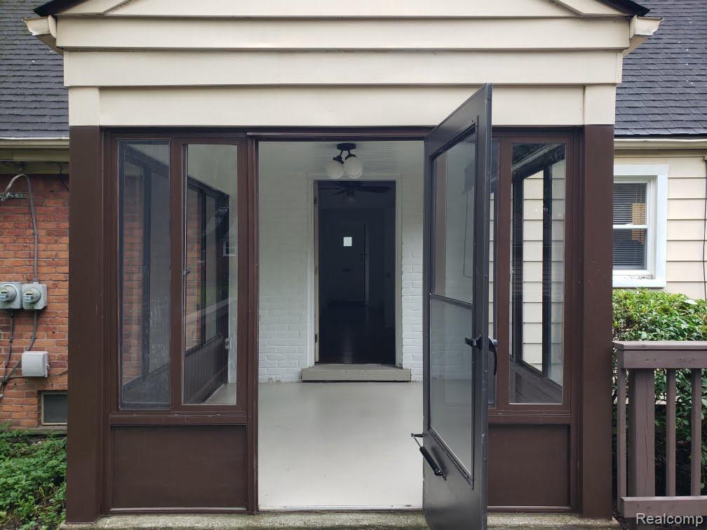 4418 S VERONA Circle, Royal Oak, MI 48073 — Photo 22