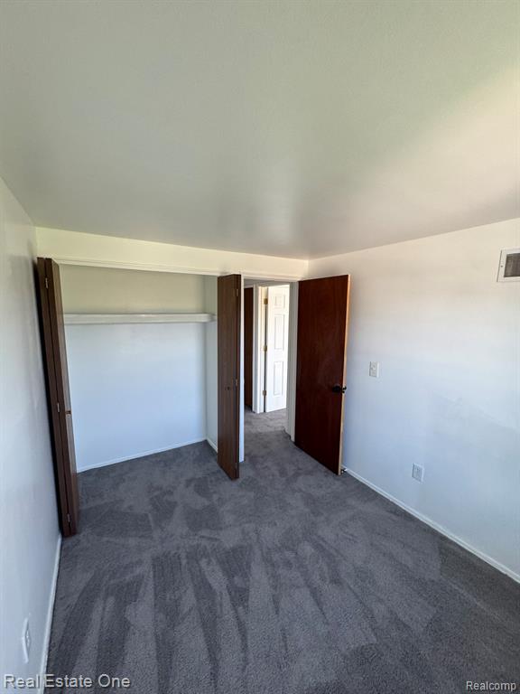 8852 Sunrise Drive, Sterling Heights, MI 48312 — Photo 18