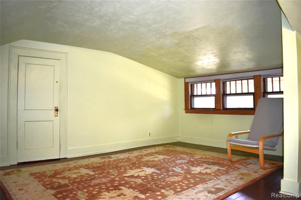 409 Englewood Avenue, Royal Oak, MI 48073 — Photo 17
