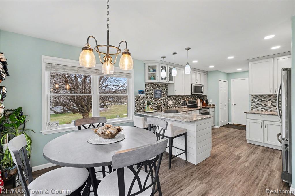 223 Primrose Lane, Flushing, MI 48433 — Photo 11