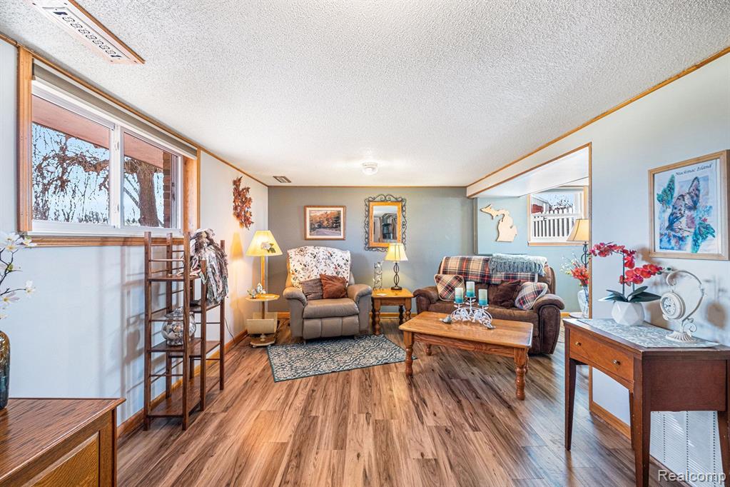 6063 E MAPLE Avenue, Grand Blanc, MI 48439 — Photo 14