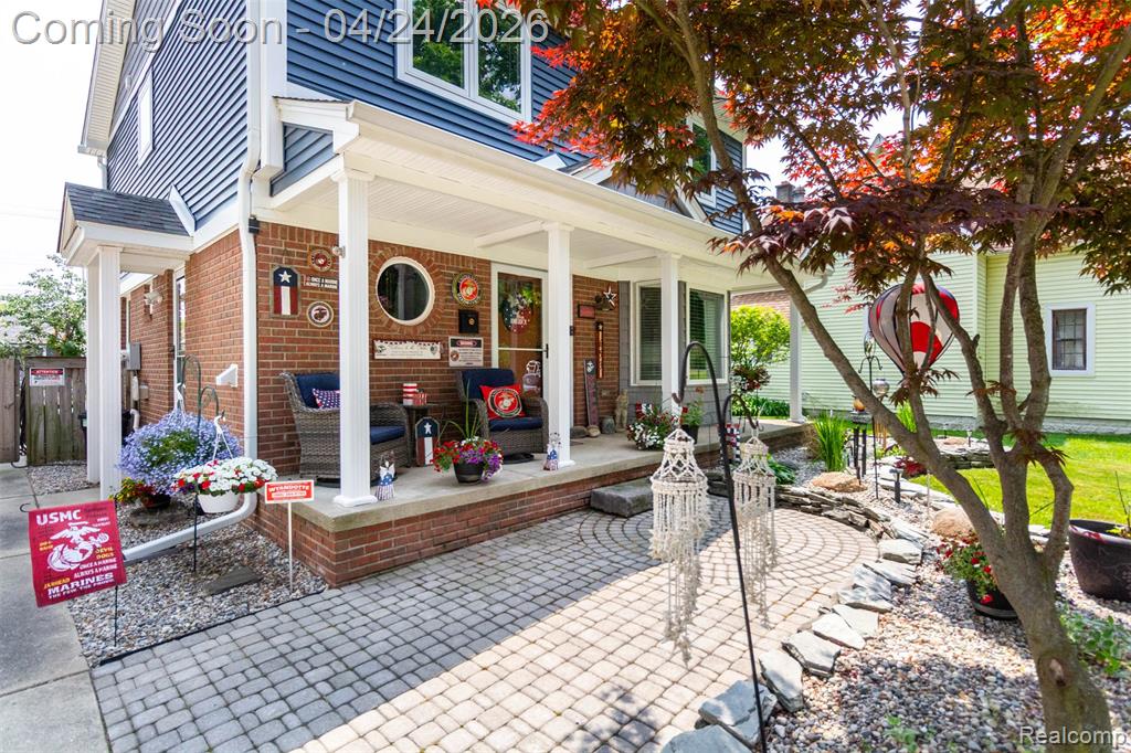 653 Chestnut Street, Wyandotte, MI 48192 — Photo 3