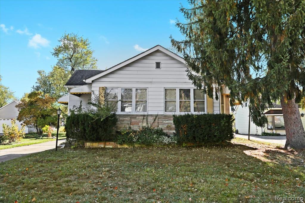 609 John M Avenue, Clawson, MI — front exterior