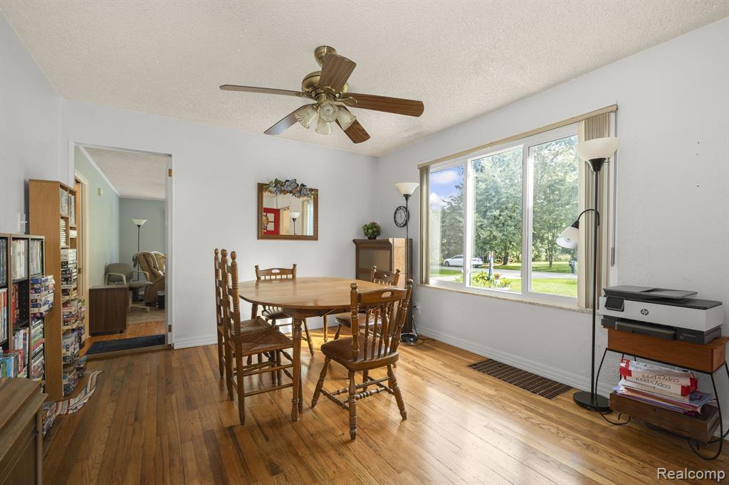 4209 Rural Street, Waterford, MI 48329 — Photo 4