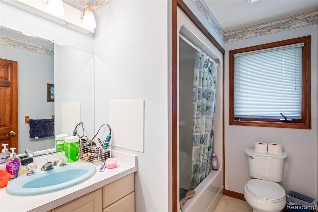 761 MELLISH Drive, Lapeer, MI 48446 — Photo 19