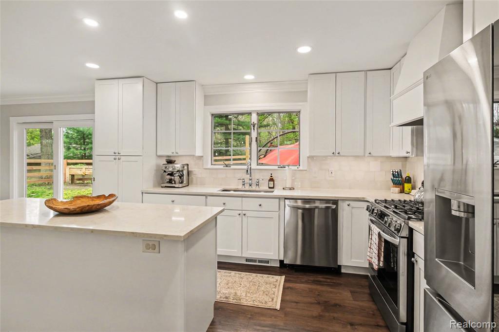 6040 Tall Oak Way, Brighton, MI 48116 — Photo 11