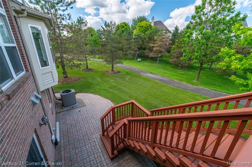 49468 N Glacier, Northville, MI 48168 — Photo 46