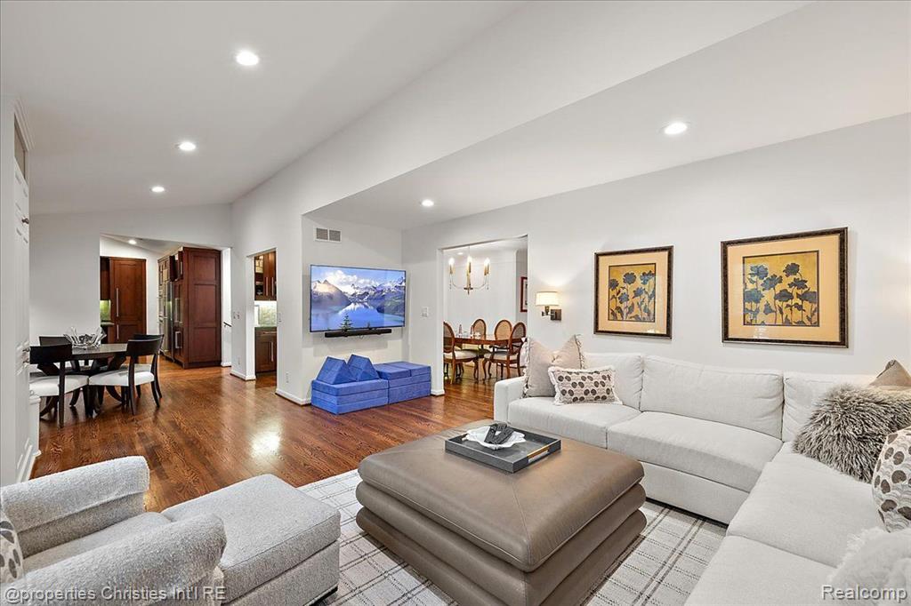 765 S Glenhurst Drive, Birmingham, MI 48009 — Photo 11