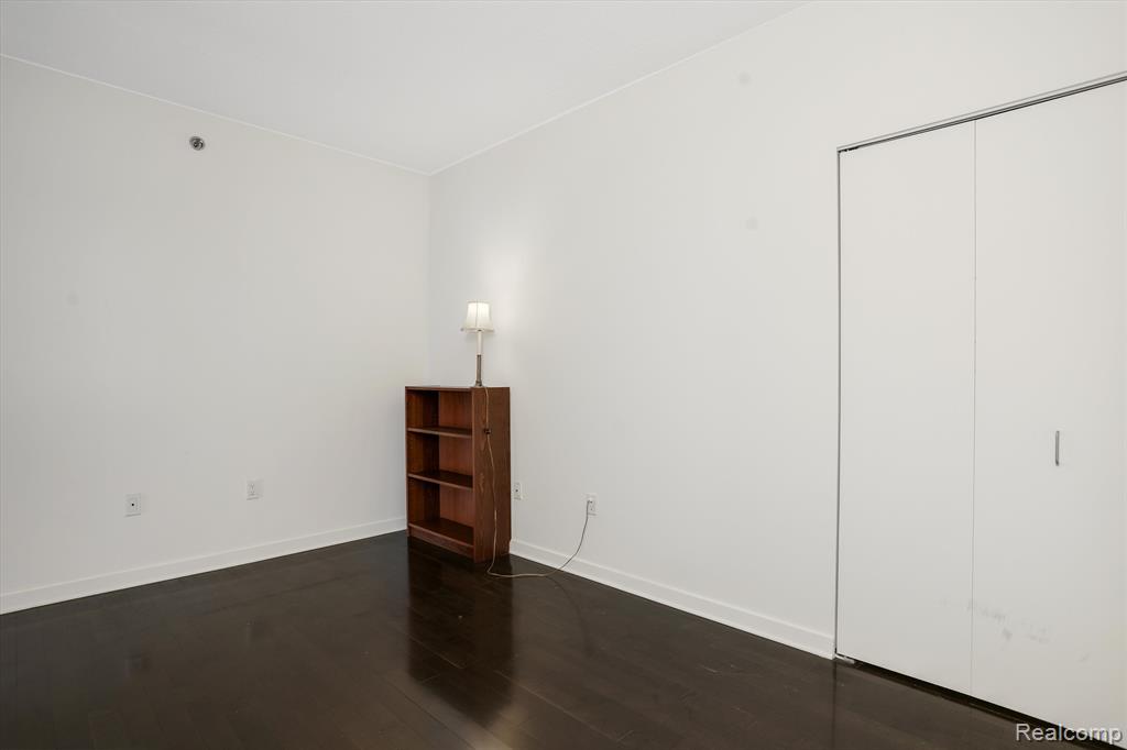 432 S WASHINGTON Avenue, 1204, Royal Oak, MI 48067 — Photo 21