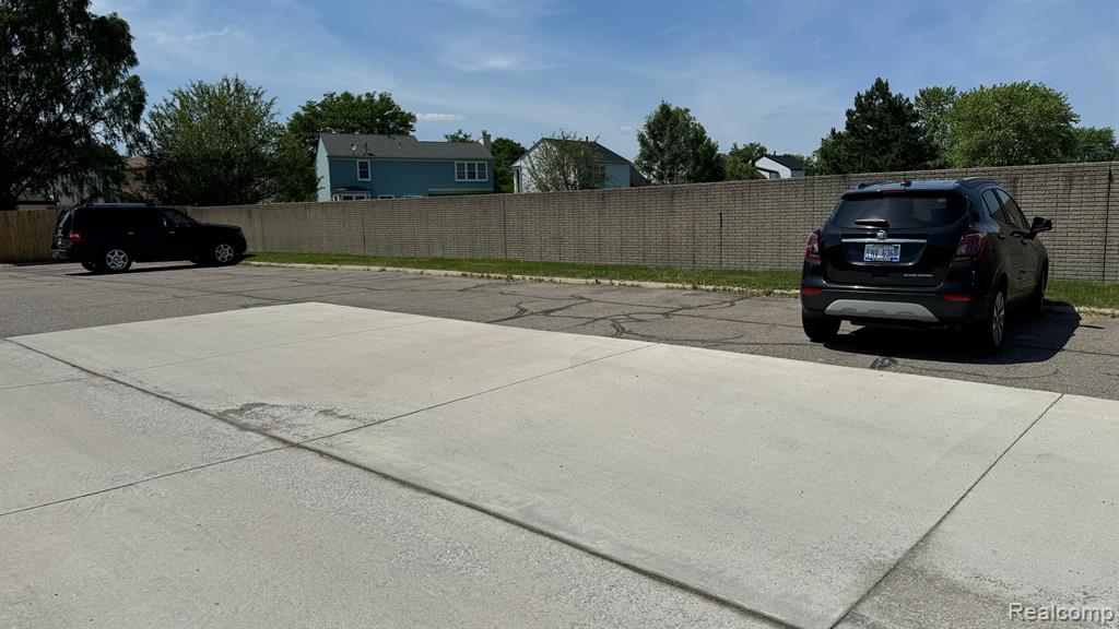 8972 SCOTIA Drive, Sterling Heights, MI 48312 — Photo 14