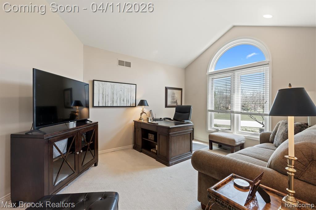 5010 Lake Vista Drive, West Bloomfield, MI 48323 — Photo 11