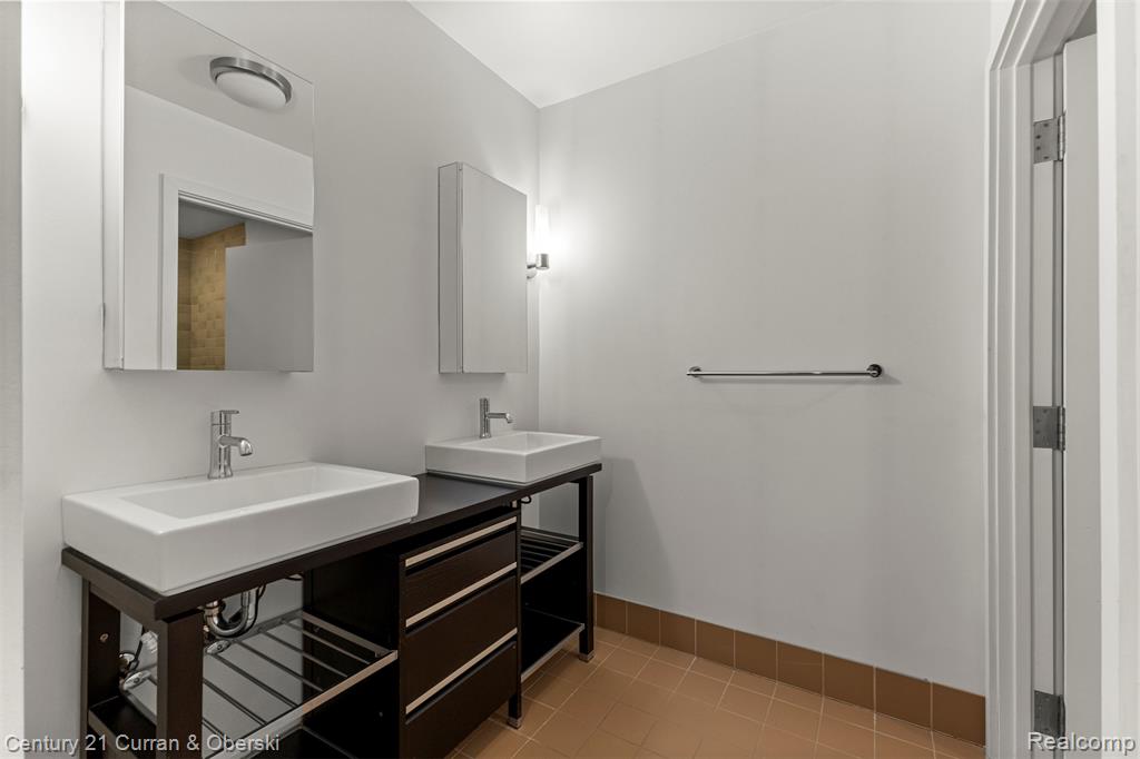 420 E Parent Avenue, Royal Oak, MI 48067 — Photo 14
