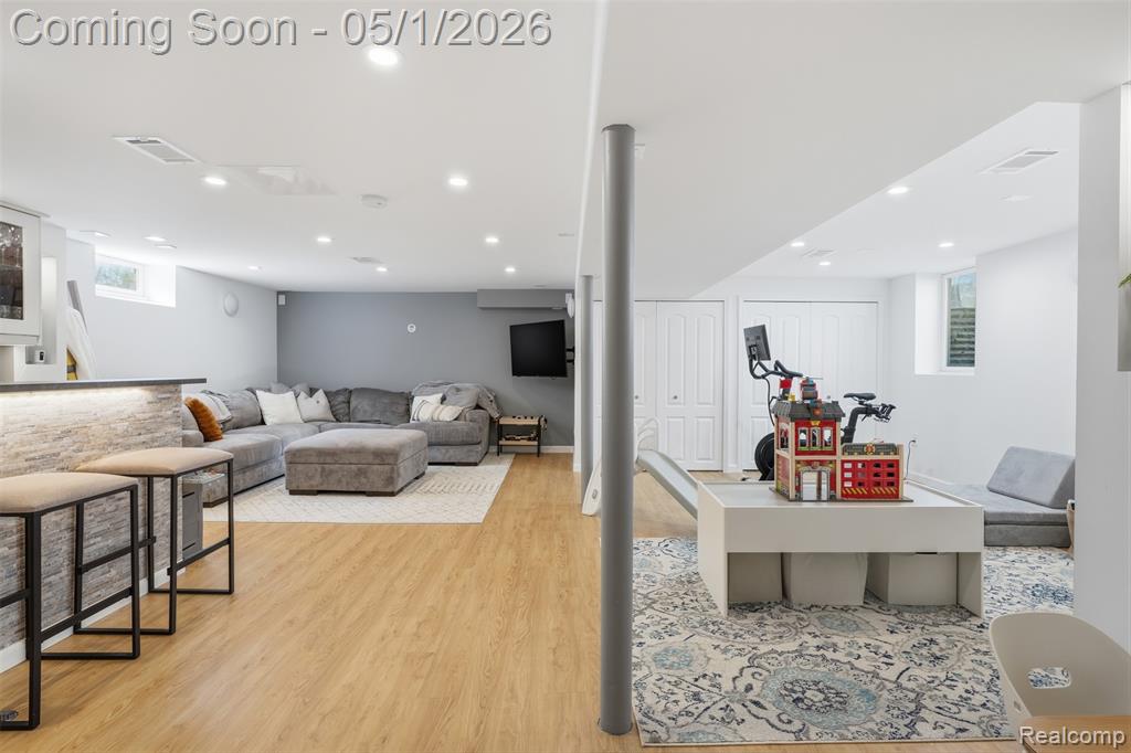 65 W Elmwood Avenue, Clawson, MI — Photo 21