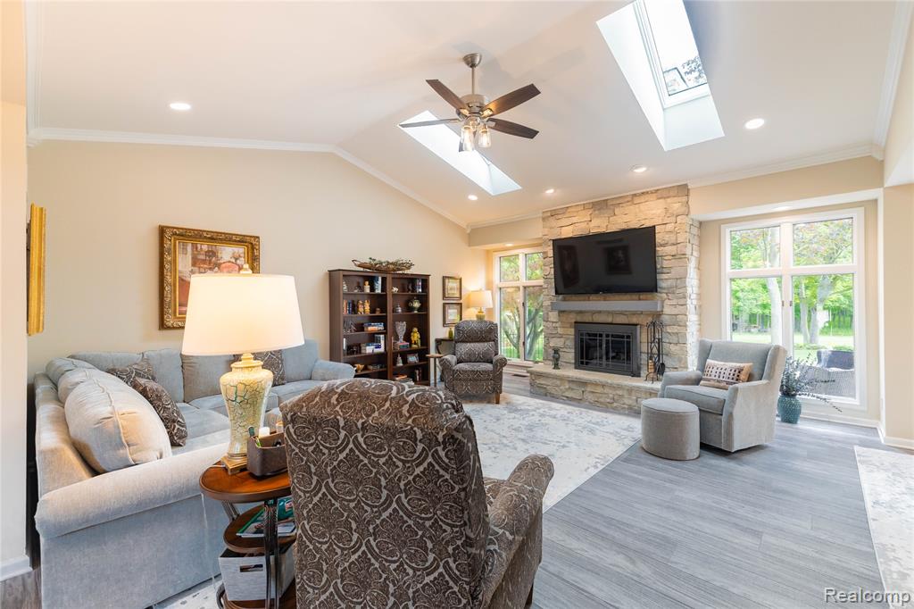9158 Manchester Boulevard, Grosse Ile, MI 48138 — Photo 6