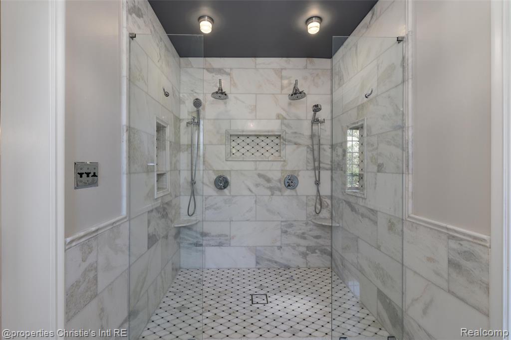 19551 Burlington Drive, Detroit, MI 48203 — Photo 42