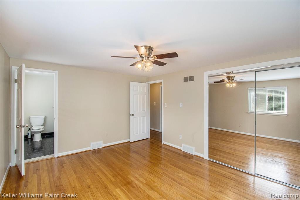 7374 WOODRIDGE Road, West Bloomfield, MI — Photo 10