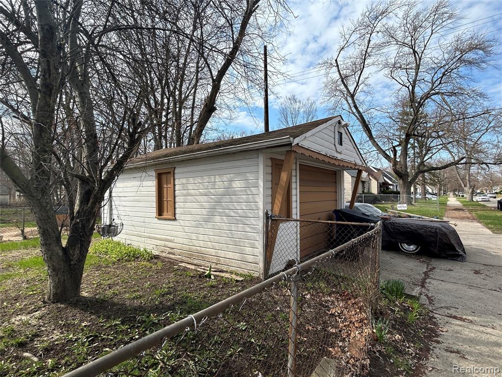 16910 Pembroke Avenue, Detroit, MI 48235 — Photo 47