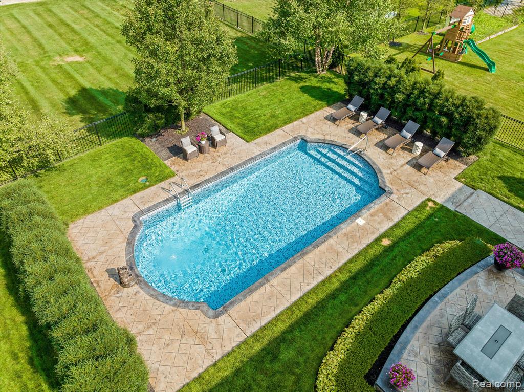 52442 Melody Drive, Macomb, MI 48042 — Photo 8