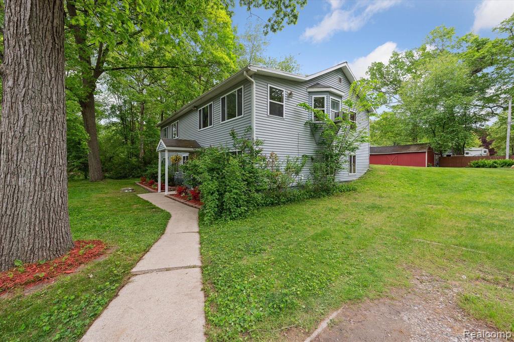 6544 Woodland Road, Whitmore Lake, MI 48189 — Photo 4