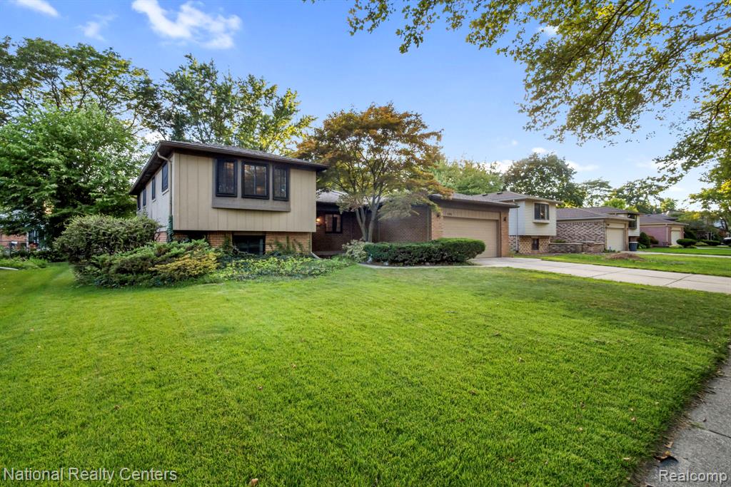 5785 Patterson Drive, Troy, MI 48085 — Photo 2