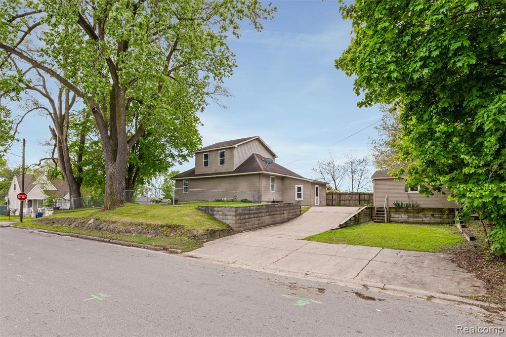 649 Lounsbury Avenue, Pontiac, MI 48340 — Photo 28