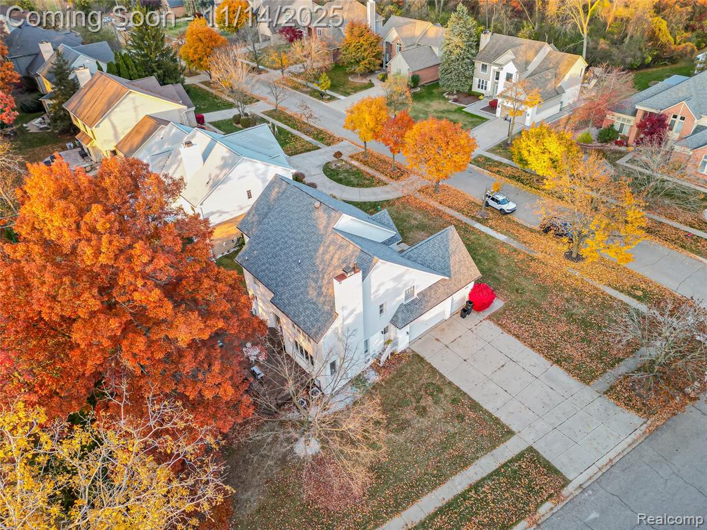 7359 Woodlore Drive, West Bloomfield, MI 48323 — Photo 46
